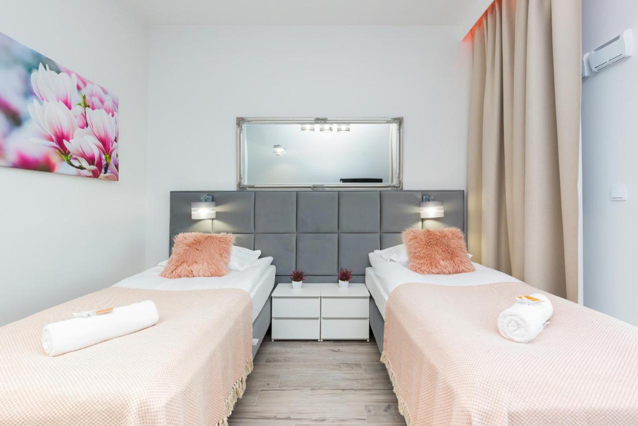 Apartments With Parking Warsaw Business Center By Noclegi Renters Eksteriør bilde