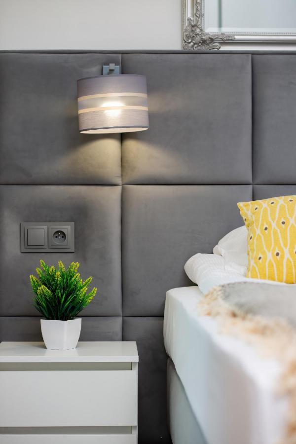 Apartments With Parking Warsaw Business Center By Noclegi Renters Eksteriør bilde