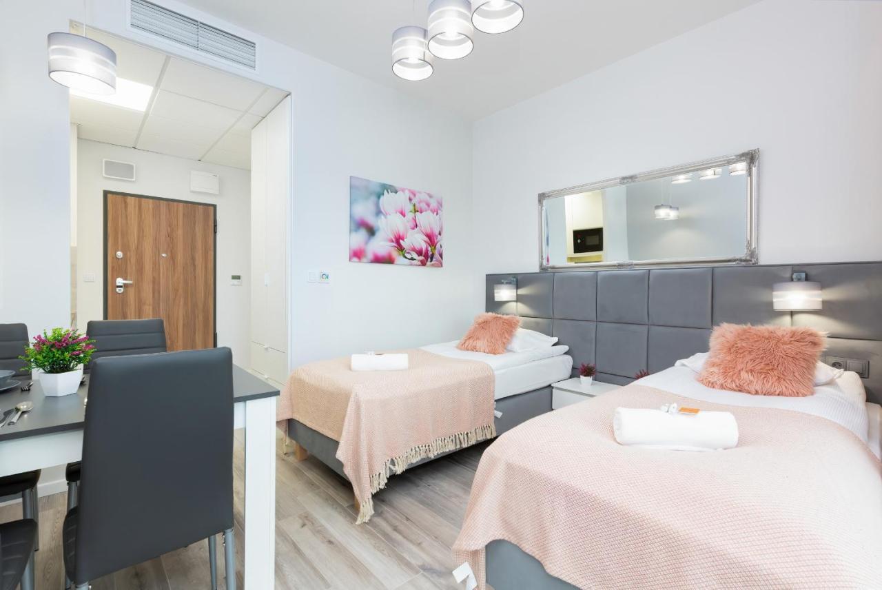 Apartments With Parking Warsaw Business Center By Noclegi Renters Eksteriør bilde